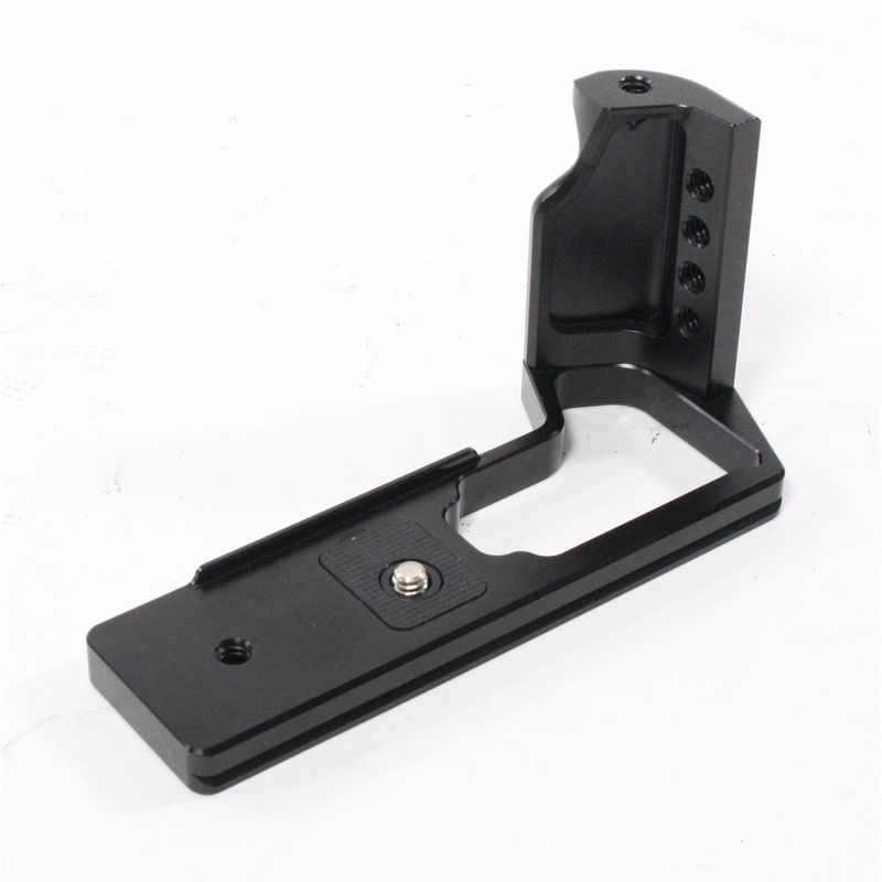 Generic Hand Grip/Bracket for Fujifilm X-T5  (Arca-Swiss)