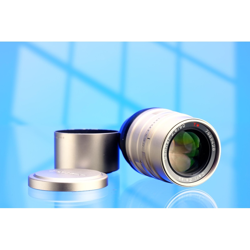 Contax G 90mm f/2.8 Sonnar Telephoto Lens – w/ GG-3 Hood, GK-54 metal cap