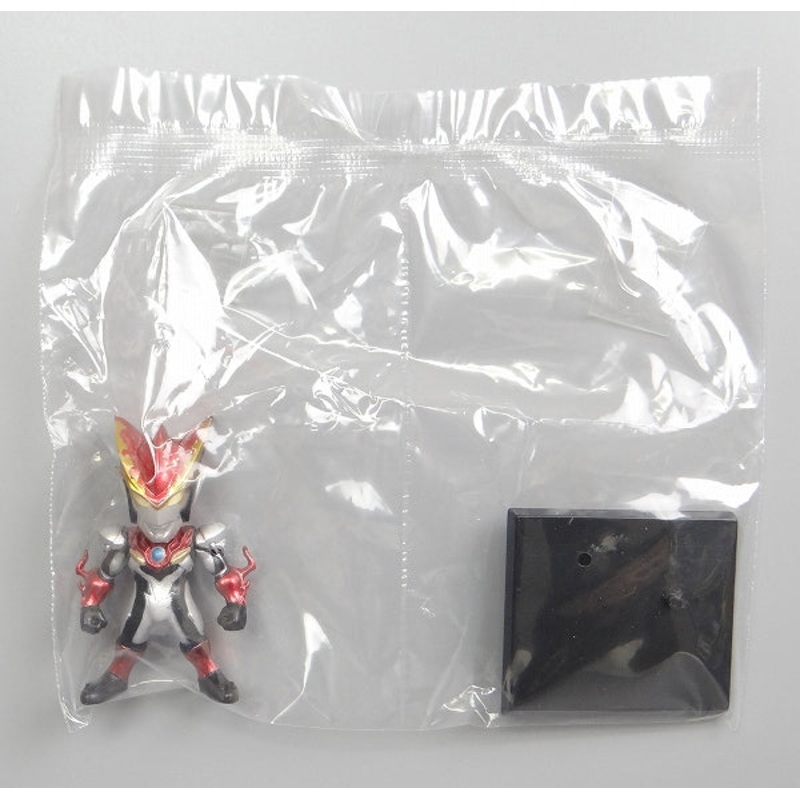 BANDAI Converge Ultraman 013 Ultraman Rosso Flame