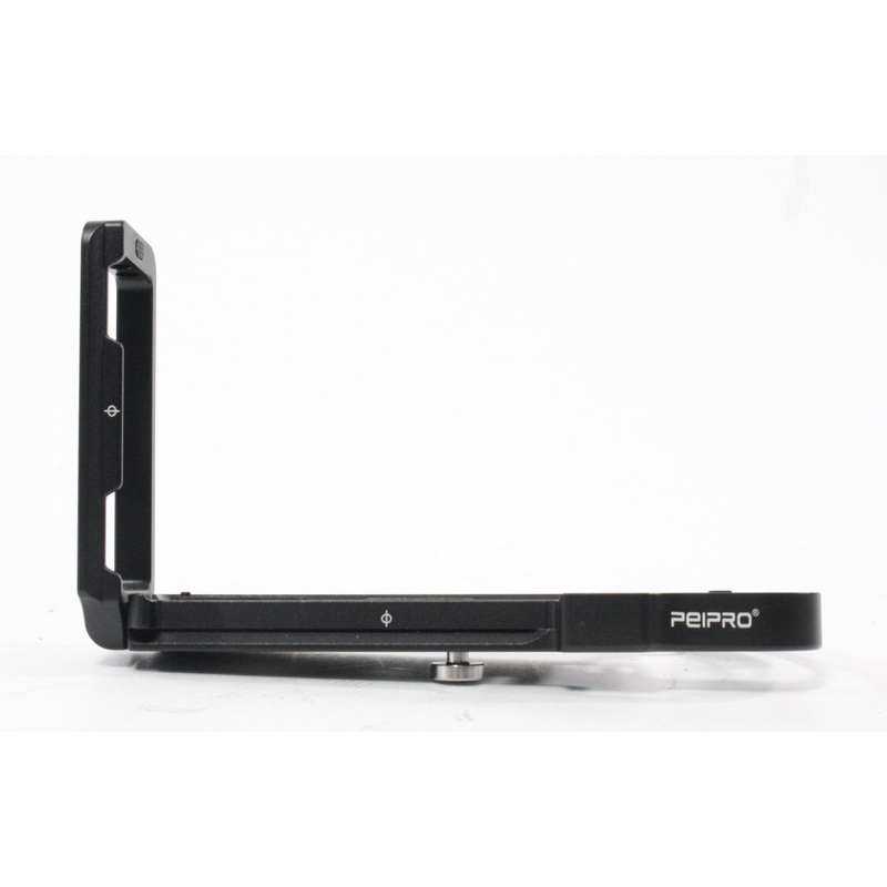 PEIPRO Metal Quick Release L-Bracket Hand Grip Plate for Fuji Fujifilm GFX100II USED