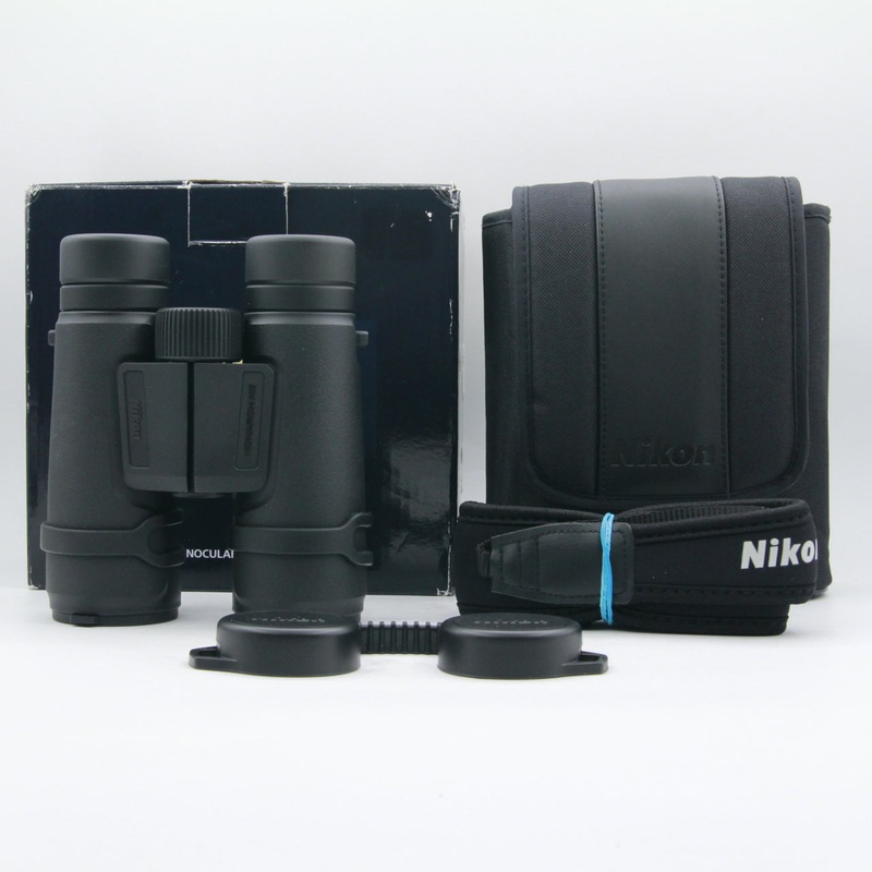 * OPEN BOX EXCELLENT * Nikon 12×42 Monarch M5 Binoculars