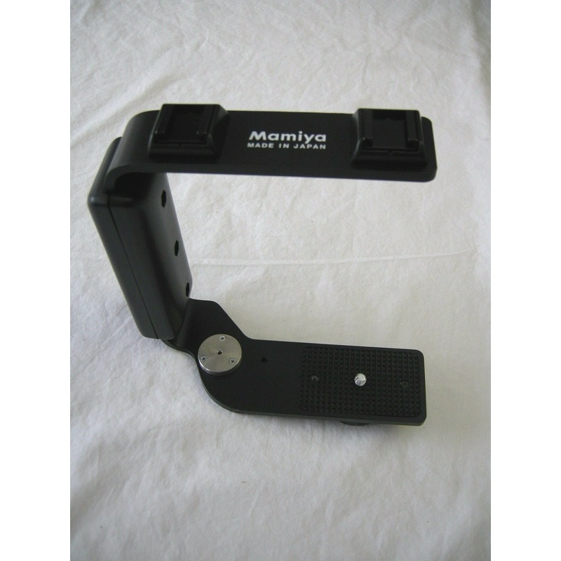 “BRAND NEW” Mamiya Strobe Bracket for Dual Strobes for Canon, Nikon, Sony, Fuji