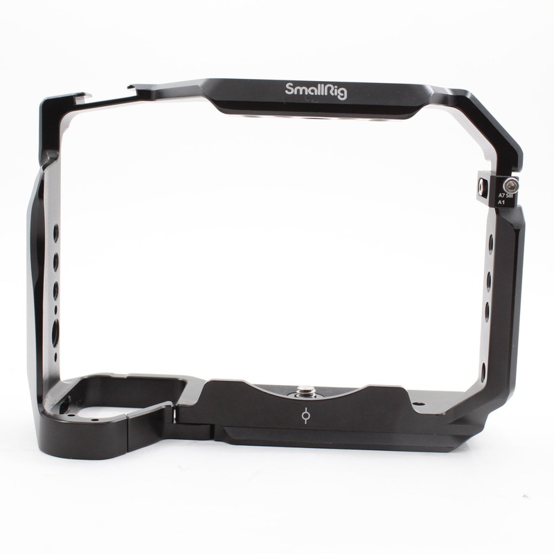 * USED * SmallRig Full Camera Cage for Sony A7R V/ A7 IV/A7 S III / A1 / A7R IV