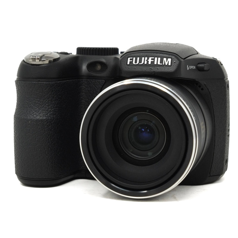 Used Fujifilm S1600 Digital Bridge camera (Boxed SH42832)