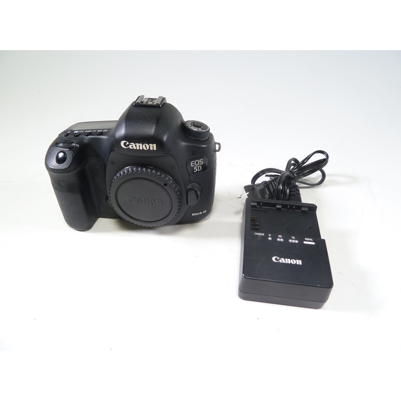 Canon 5D Mark III Body Shutter Count 228187