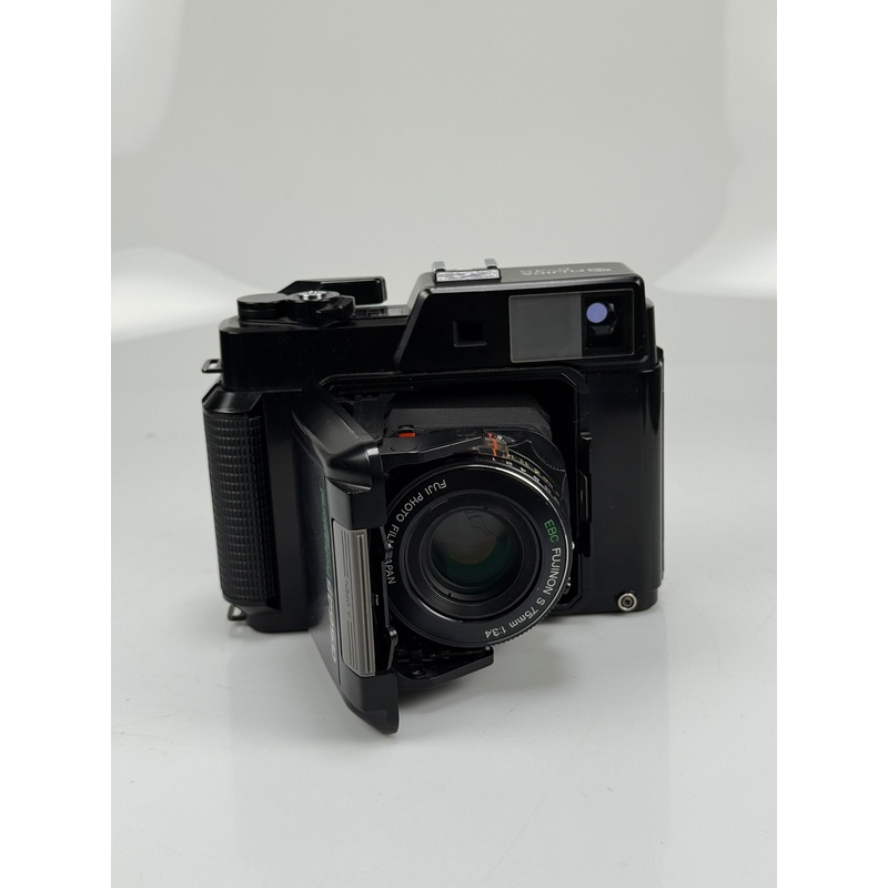 Fuji Fujica GS645 Pro 6×4.5 Camera 75mm f3.4 Lens